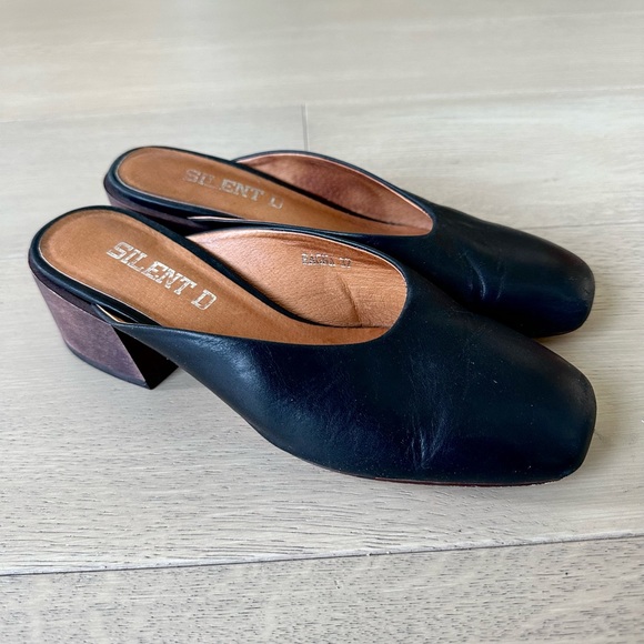 Silent D Leather Mules - Picture 1 of 5